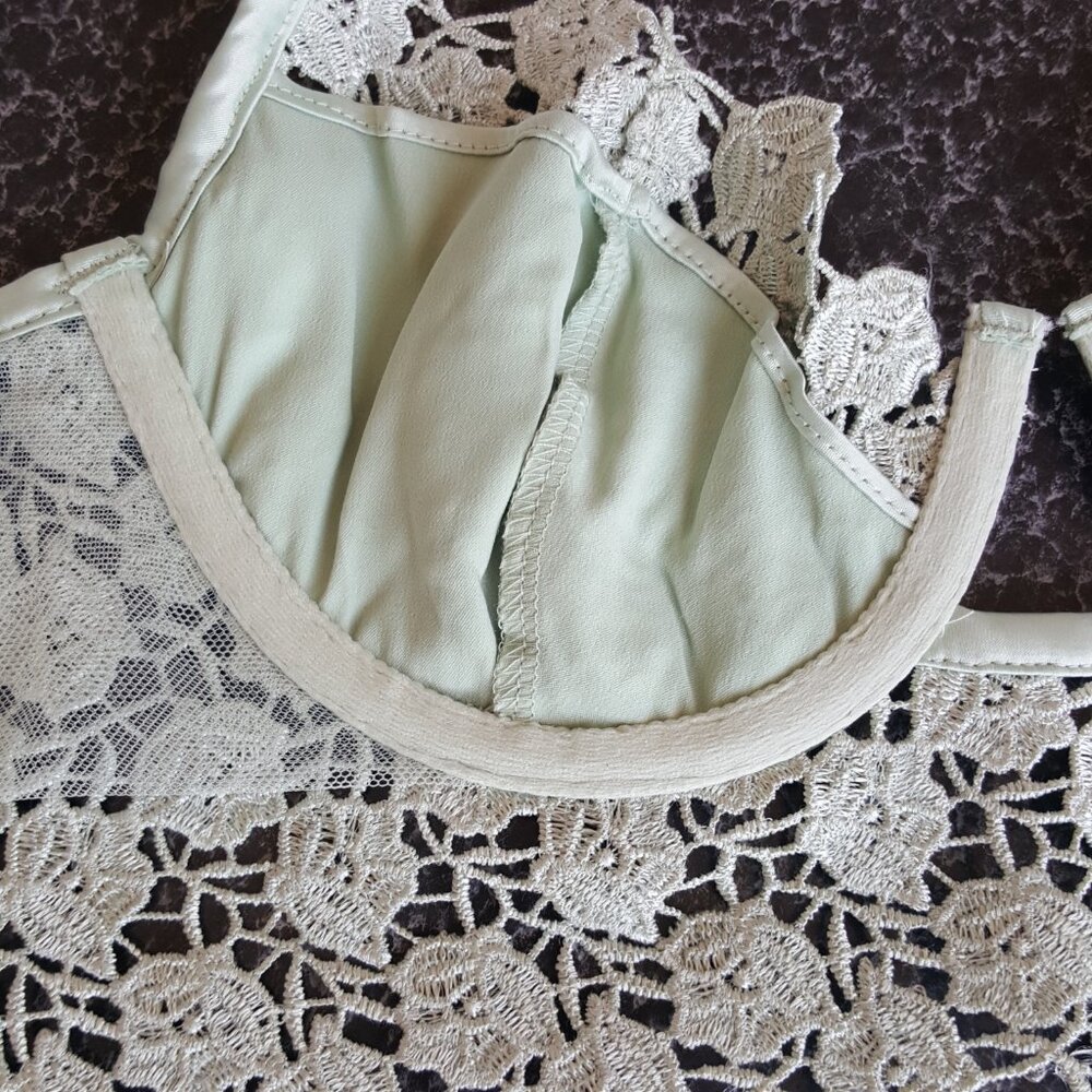 FOR LOVE AND LEMONS  !  Lace Bustier/Bra With Crystal  ( M ) - Picture 6 of 8